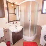 شقة Spacious With Private Terrace *
