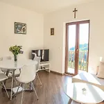 شقة Spacious With Private Terrace *