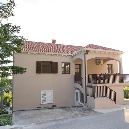 Appartement Spacious With Private Terrace