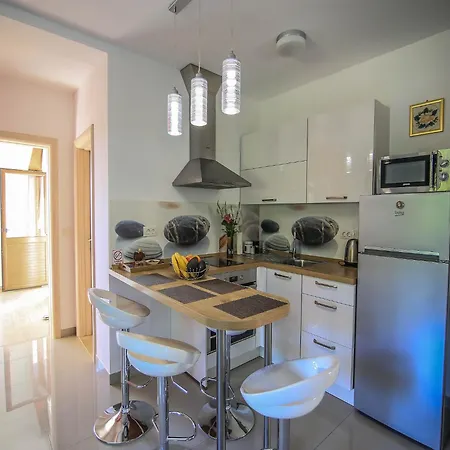 Spacious With Private Terrace Appartement *
