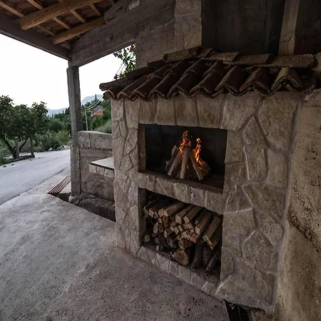 Spacious With Private Terrace * Pridvorje