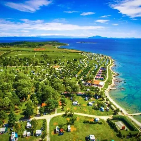 Spacious With Private Terrace * Pridvorje