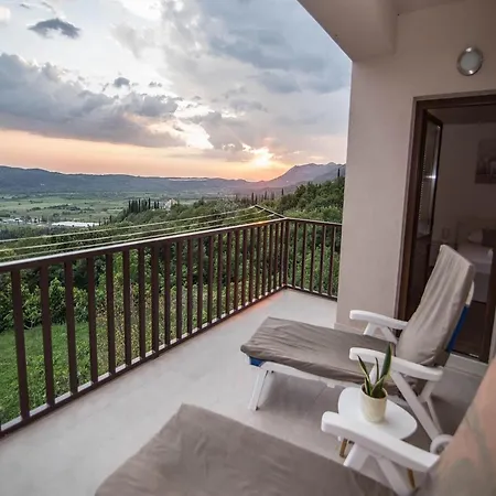 Spacious With Private Terrace * Pridvorje