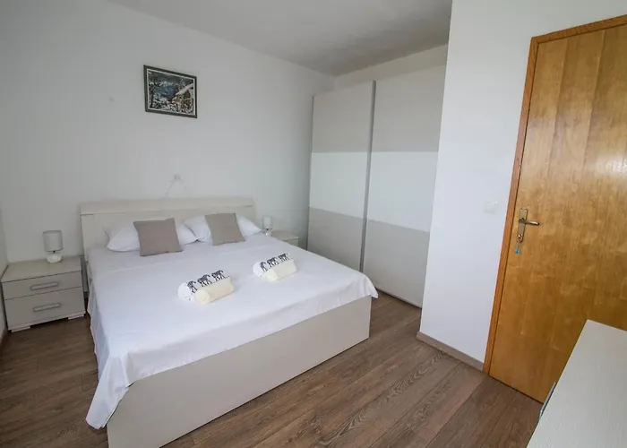 Spacious With Private Terrace *