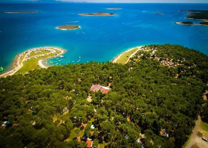 Spacious With Private Terrace Appartement Pridvorje